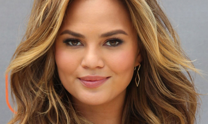 Chrissy Teigen confes que no puede dormir en su cama sin John Legend