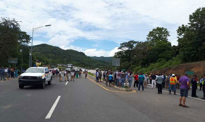 Protestas a causa de las carreteras en Viguí