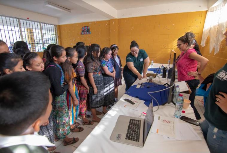 Programas de Ciudadana Corporativa de Samsung promueven la inclusin y participacin de nias y jvenes en tecnologa