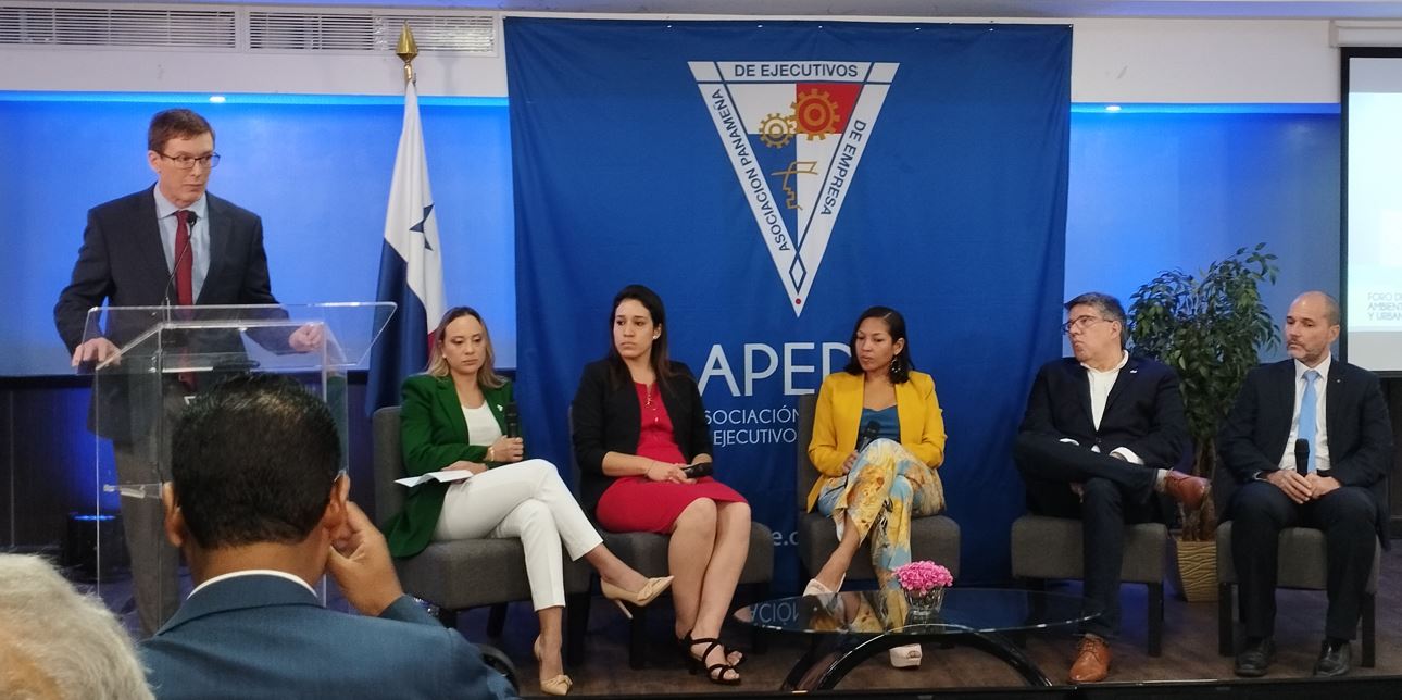 Cobre Panam presente en Foro de Ambiente realizado por  APEDE