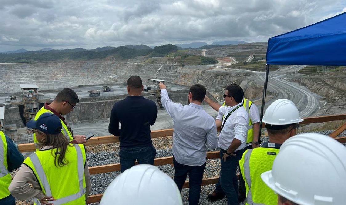 Visita de la Comisin de Comercio de la Asamblea a la mina Cobre Panam