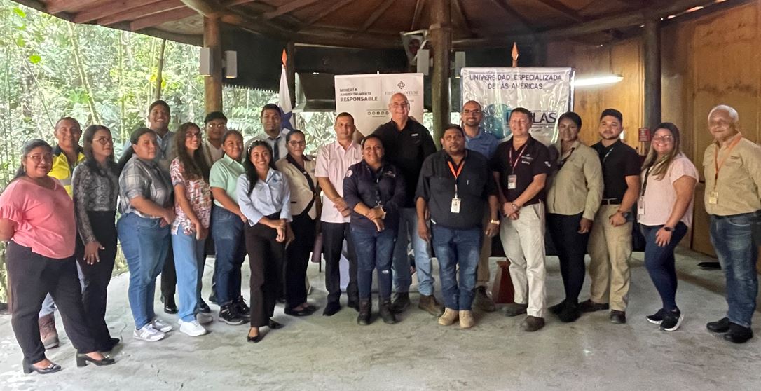 Cobre Panam reafirma su compromiso con la Educacin Panamea a traves de un convenio con UDELAS