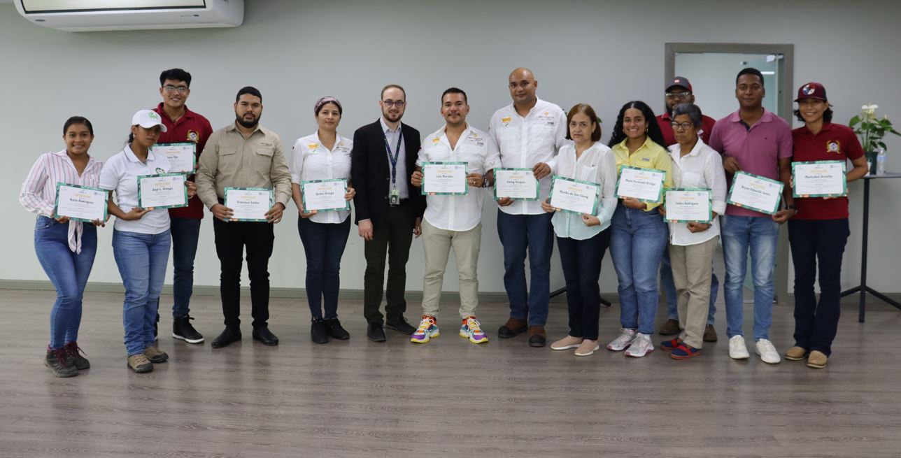 Cobre Panam est comprometido con la conservacin de la flora silvestre a travs de la Biotecnologa Vegetal