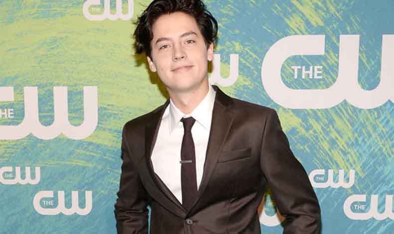 Cole Sprouse, cada vez ms alejado de su pasado en Disney