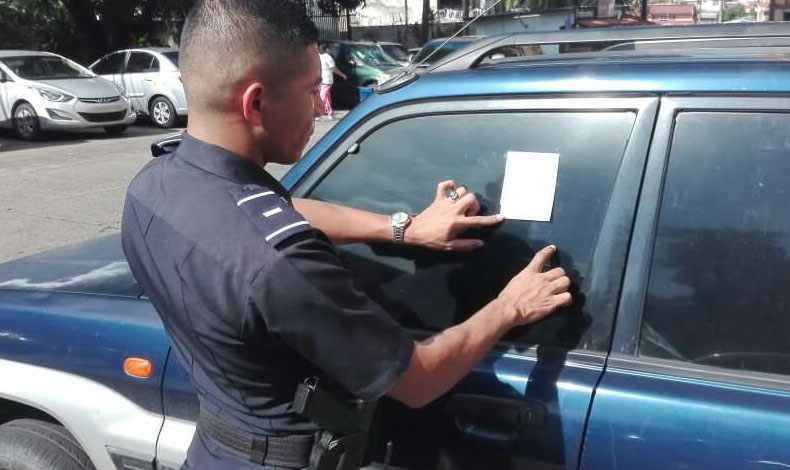 Autoridad de Aseo Urbano y Domiciliario sanciona a conductores en Tumba Muerto