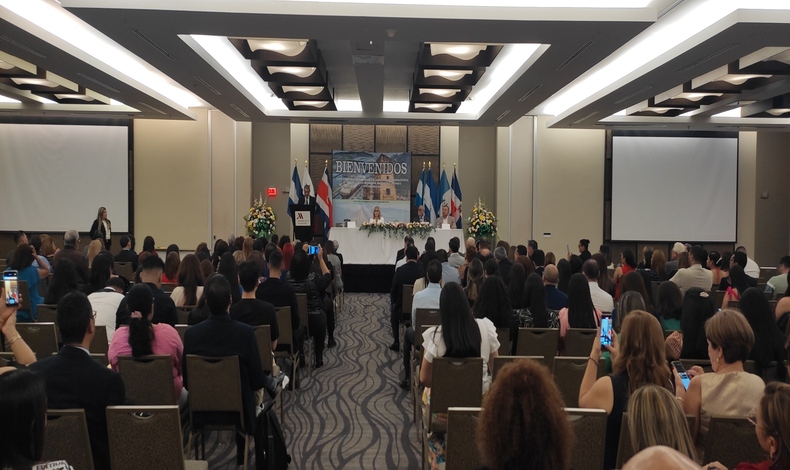 Farmacuticos se renen en Panam durante el XXXVII Congreso Centroamericano y el Caribe