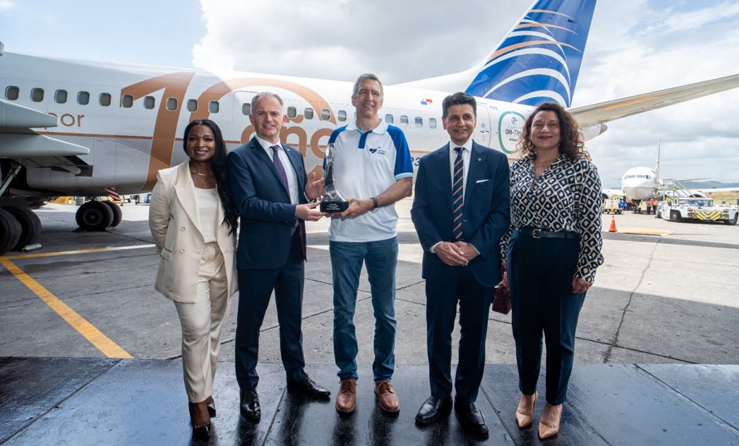 CIRIUM entrega a Copa Airlines por 10ma vez el reconocimiento como aerolnea ms puntual de Latinoamrica