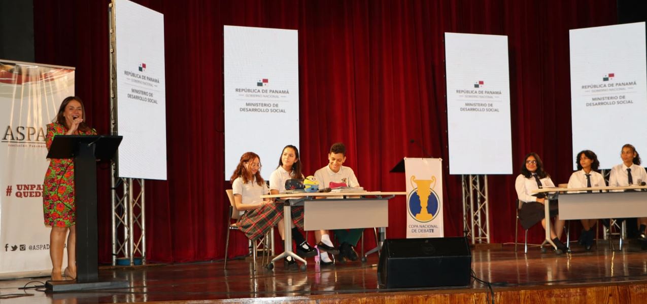 Instituto Panamericano triunfa en la Quinta Copa Nacional de Debate