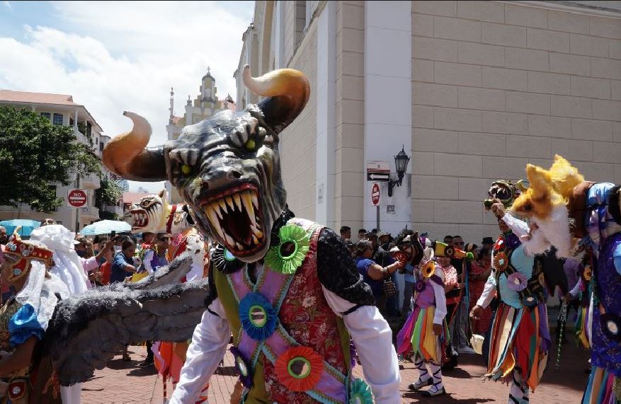 Celebran Corpus Christi en el Casco junto a Diablos de La Chorrera