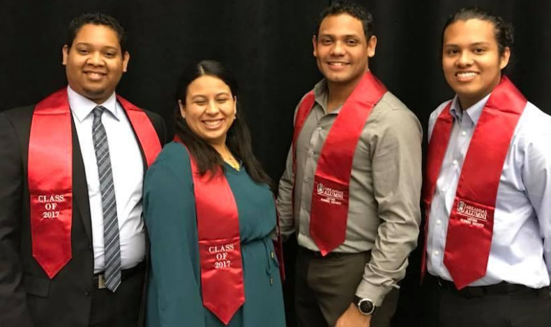 Panameos culminan sus estudios en la Universidad de Arkansas