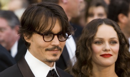 Vanessa Paradis no se separa de Johnny Depp.