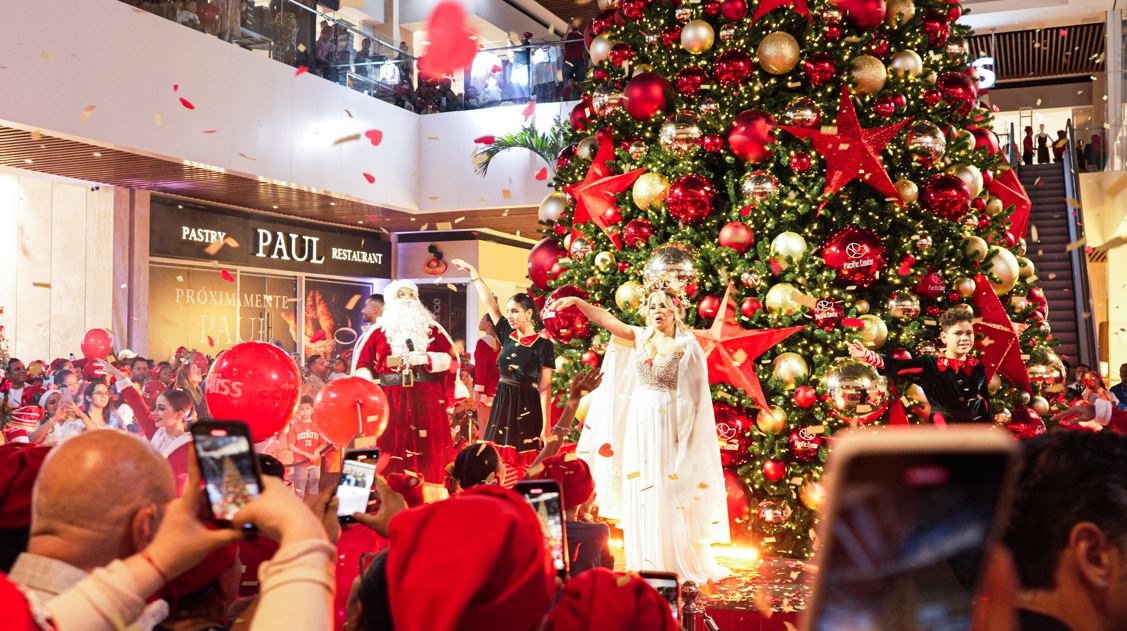 Diana Durn Ilumina la Navidad con su Himno Lista de Deseos