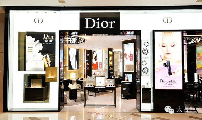 Dior convirti la pasarela en un manifiesto feminista