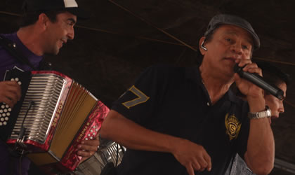 Durn se rob el Show en el lanzamiento del Saln Herrerano