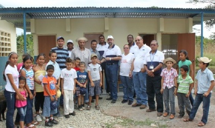 Fenosa y el Voluntariado Social entregan primera fase en la escuela El Guayabito
