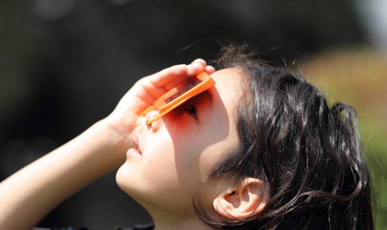 Signos de que el eclipse solar pudo causarte un dao ocular