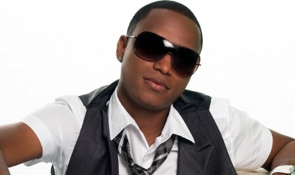 Eddy Lover, presente en la Telet�n de Ecuador