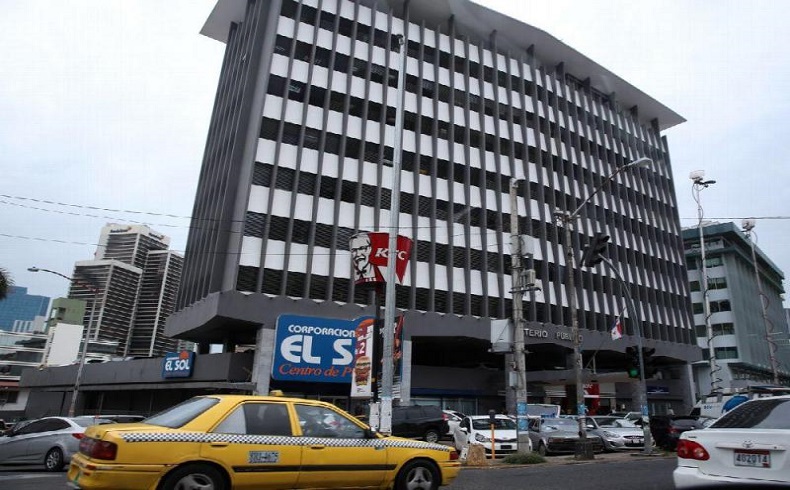 Abren investigacin tras incendio en edificio de Avesa