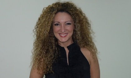 Esta noche. Erika Ender presenta el sencillo Sigue Caminando