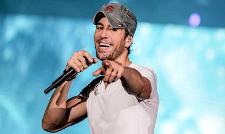 Enrique Iglesias est recibiendo fuertes crticas en redes sociales