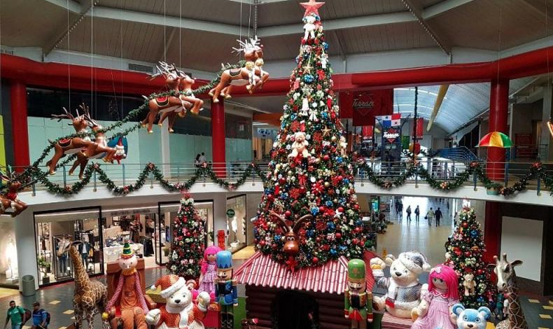 Centros comerciales adelantan la poca decembrina