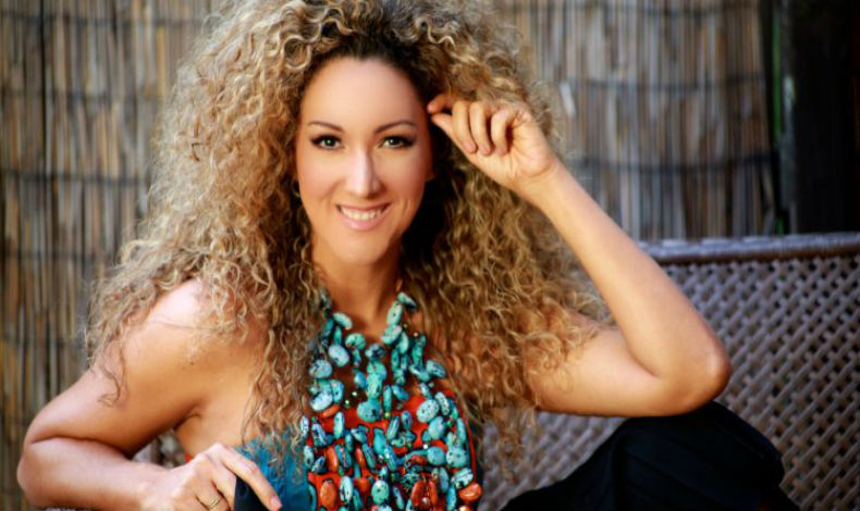 Erika Ender celebra 25 aos en concierto