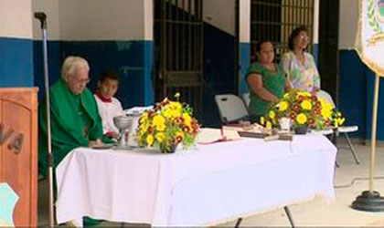 Comunidad Educativa del Centro Bsico Residencial Vista Alegre realiza misa