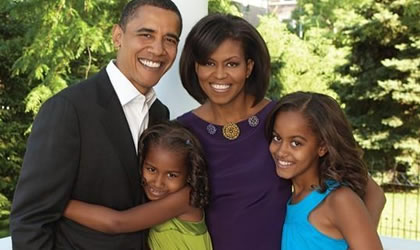 Obama prohbe a sus hijas tener Facebook