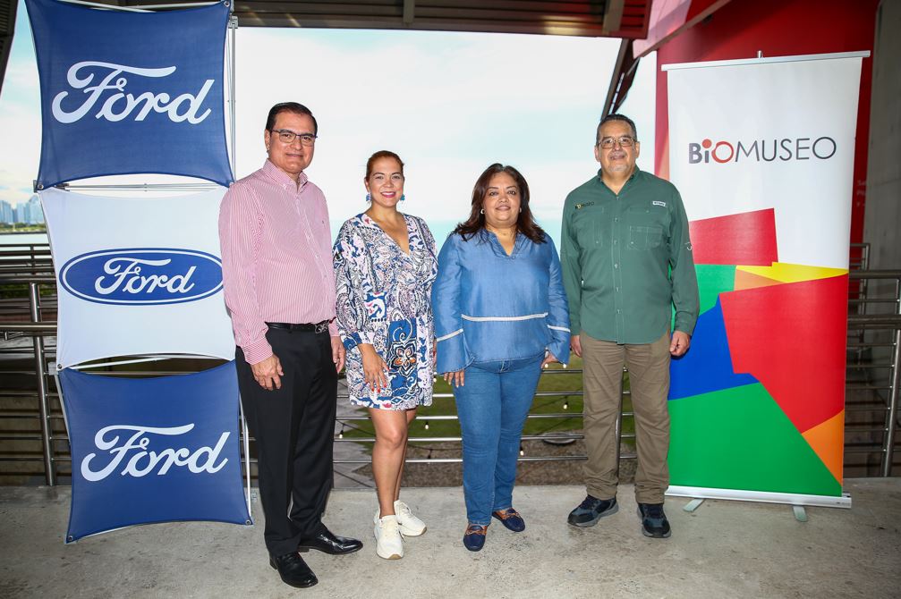 Ford auspicia el evento Noche en el Biomuseo