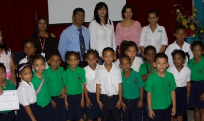 Estudiantes de El Chorrillo reciclan para cuidar su medio ambiente
