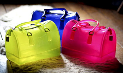 Memorándum Hizo un contrato Omitido Furla Candy Bag lo más fashion en carteras | LatinOL.com SpotFASHION