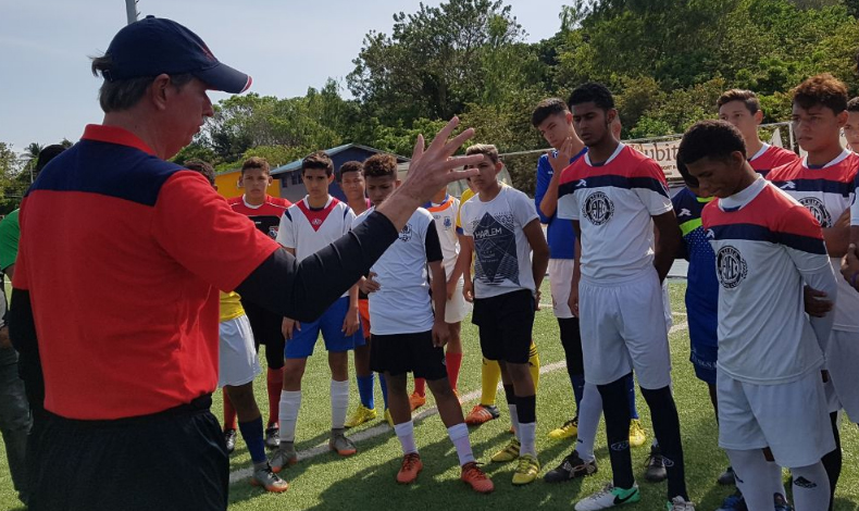 Gary Stempel culmin proceso de captacin