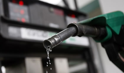Este s�bado baja el combustible