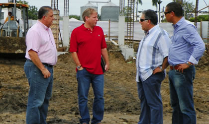 Pedro Chaluja visita construccin del Proyecto Goal II