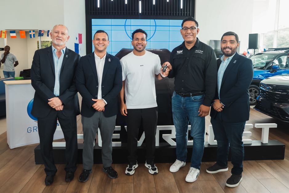 Chevrolet y Grupo Q premian al MVP de la LPF: Jos� 