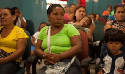 Ms de 200 familias de El Chorrillo participan del programa Escuela para padres e hijos