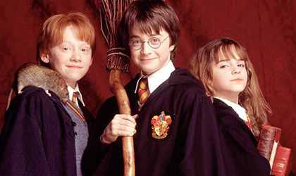 J.K. Rowling agradece a los fans de Harry Potter en el 20 aniversario de La Piedra Filosofal