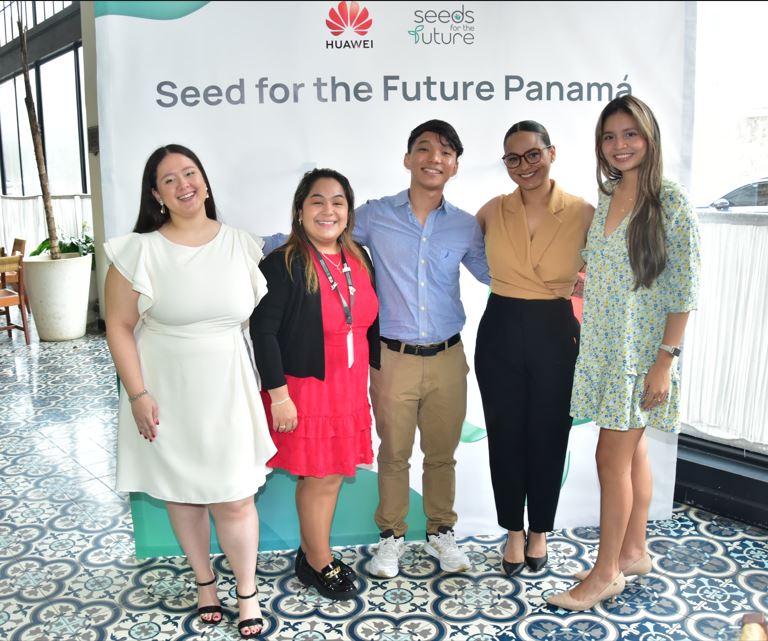 Semillas para el Futuro, 10 aos transmitiendo conocimientos TIC en Panam