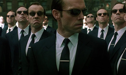 Hugo Weaving habla sobre el futuro de Matrix