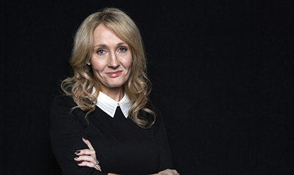 J.K Rowling  le responde al seguidor de Trump que quem sus libros de Harry Potter