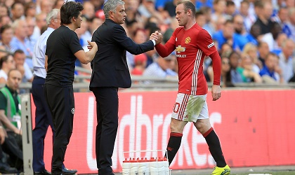 Rooney puede jugar donde quiera