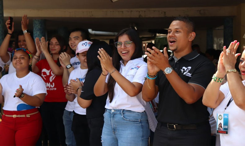 Universitarios se inscriben como voluntarios para la JMJ