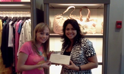 Premian a ganadoras de concurso Juicy Couture