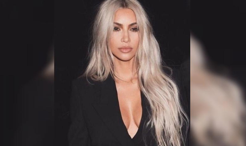 Kim Kardashian presumi su cuerpo en diminuto bikini