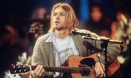 Sale a la luz video indito de Kurt Cobain grabando demo para Nirvana