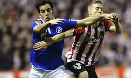 El Athletic de Bilbao barre al Schalke 04 y avanza en la Europe League