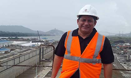 Un poco ms sobre Luis Vzquez
