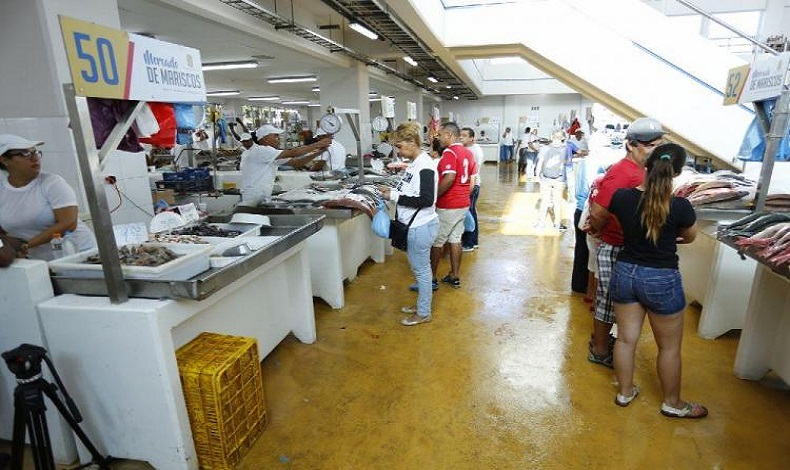 Precios bajos en mariscos pero pocas ventas