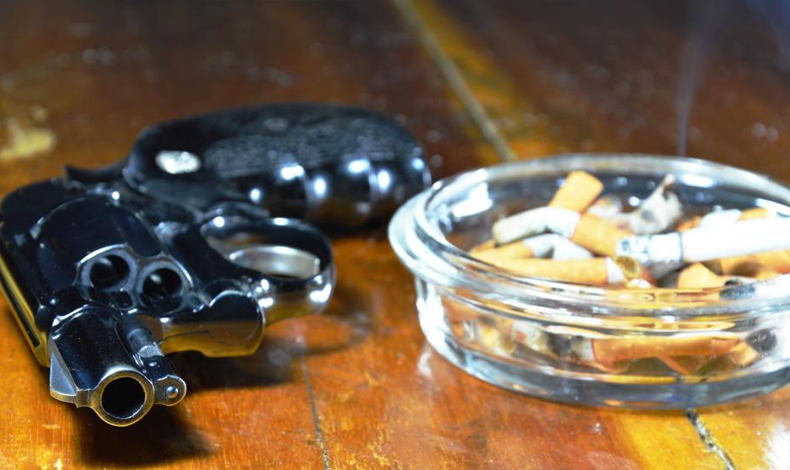 Un hombre mata al amigo que lo inici en el tabaco