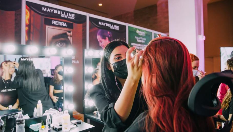 Ahora puedes lucir unas cejas espectaculares por ms tiempo con Tattoo Brow de Maybelline New York